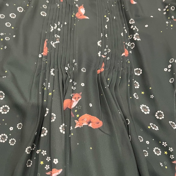[L]WAYWARD FANCIES Pintuck Pleat Fox Floral Print Crepe Tunic - Picture 5 of 9